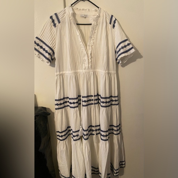 Chic White and Blue Women's Maxi Dress - Picture 3 of 15